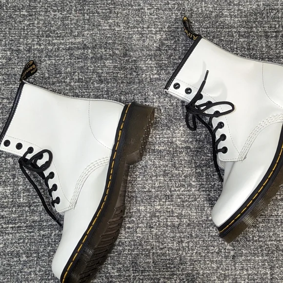Dr. Martens White 1460s - Picture 2 of 6